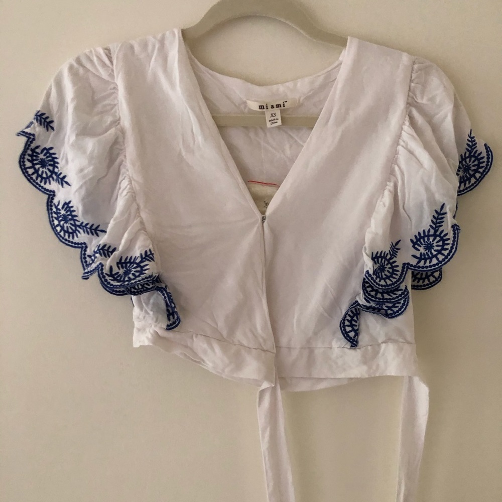 Flowy Blue and Whute Wrap Croped Shirt